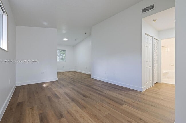 Photo - 990 NE 33rd Terrace Unit 201