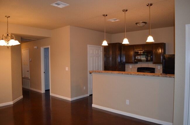 Photo - 1613Pontotoc Unidad B-STILL OCCUPIED BY RESIDENT