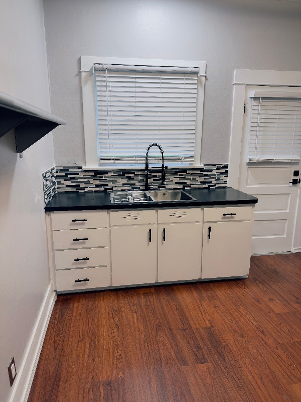 Building Photo - 506 E 17th St