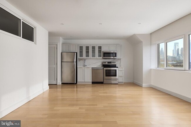 Building Photo - 900 N 9th St Unit A Rental