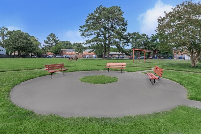 Photo - 3218 Green Lakes Dr