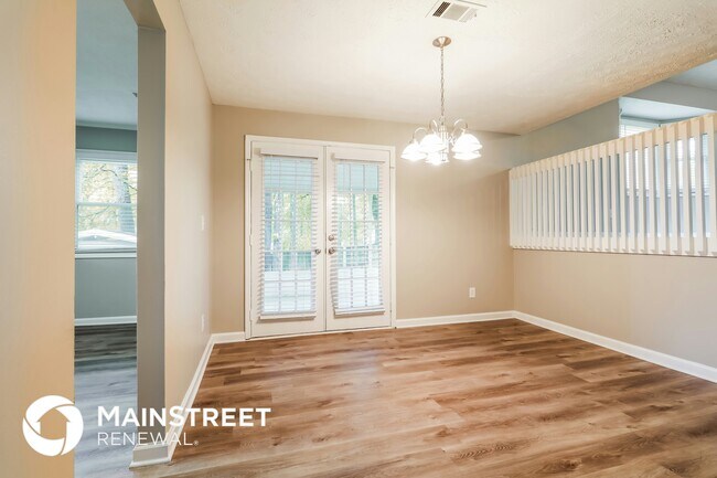 Photo - 391 Charleston Ln