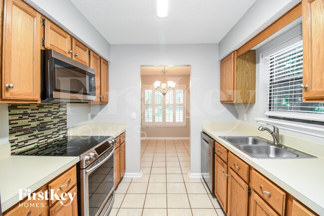 Photo - 1332 Lamboll Ave