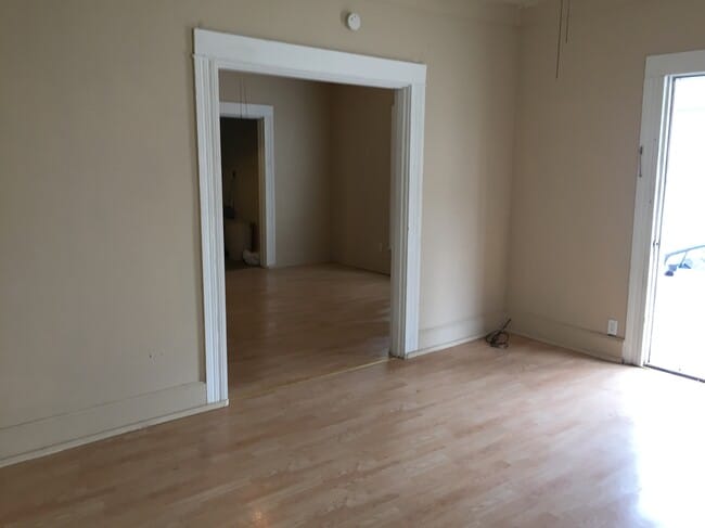 Photo - 217 NW 5th St