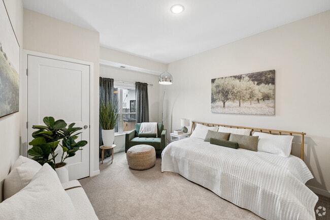 2BR, 2BA - 1,072SF - Second Bedroom