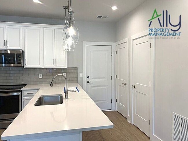 Photo - 822 Wesley Ln