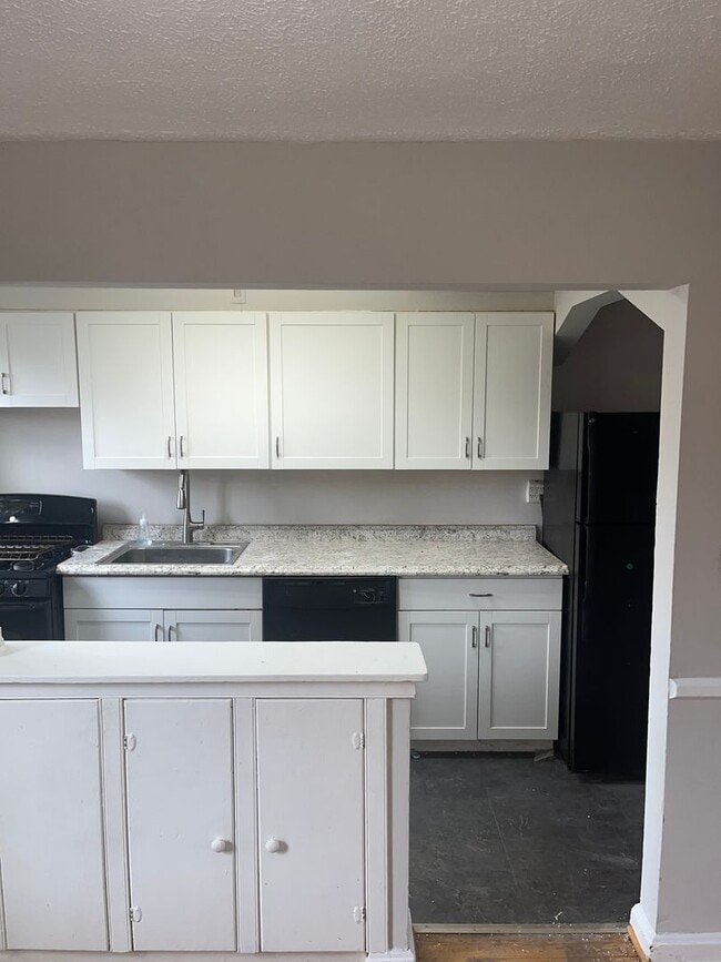 Photo - 3 Bedroom, 1 Bath Townhouse