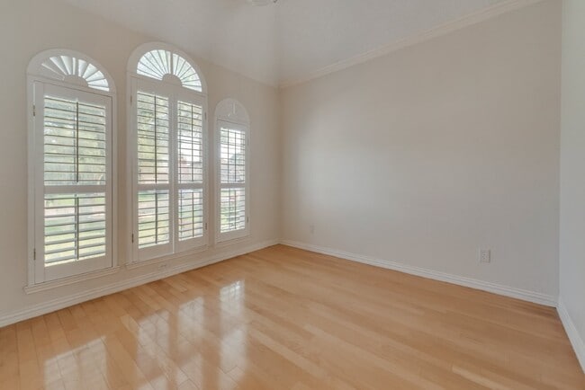 Photo - Beautiful 3-2 on unbelievable corner lot w...