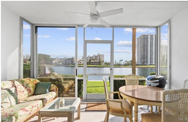 Building Photo - 20 Yacht Club Dr Unit 104