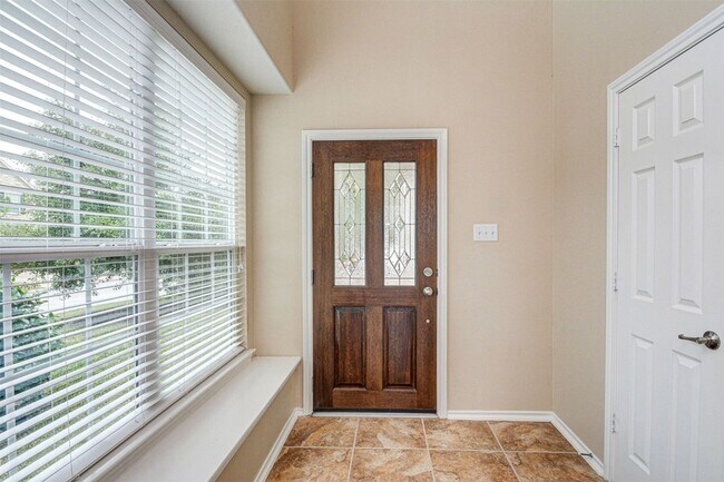 Photo - 23 Fairlee Ct