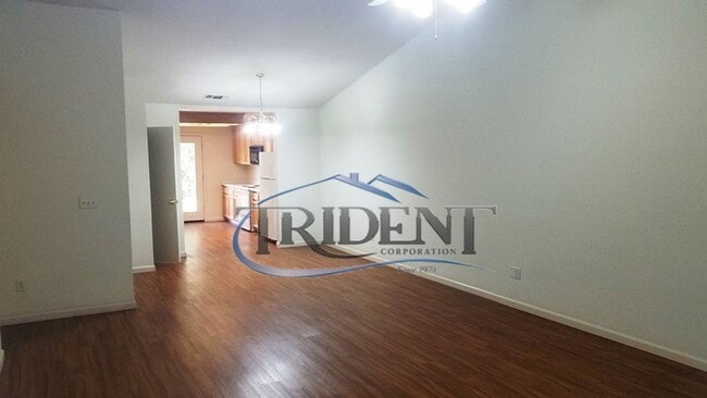 Photo - 3 bedroom, 2 bath Duplex/half-plex