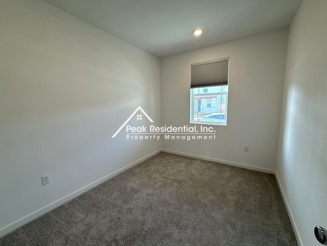 Photo - Newer Sacramento 4bd/3ba House!