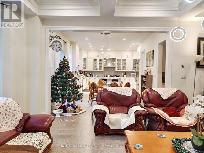 Photo - 211 Hillsview Dr