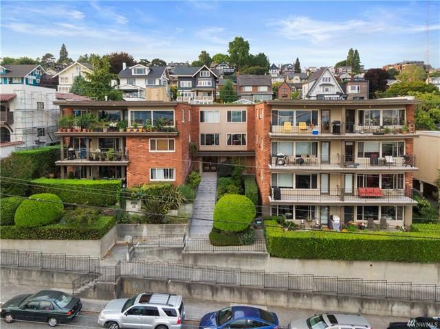 Photo - 330 W Olympic Pl Condo Unit 207