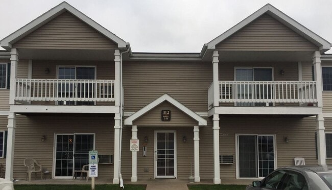 Pheasant Run Apartments - Waupaca