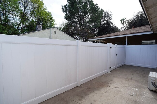 Photo - 3627 Harding St Unidad 3