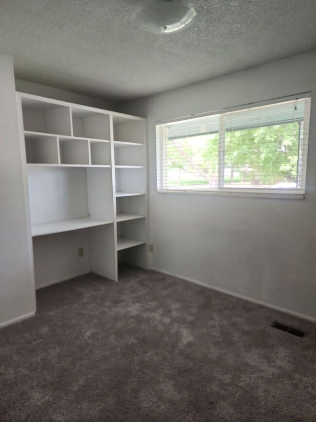 Photo - 3210 N Bulldog Rd