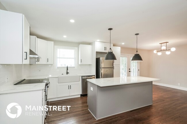 Photo - 1920 Upland Dr House