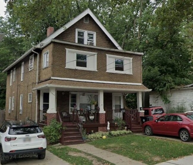 Photo - 3334 W 82nd St Unit Up (3rd floor)