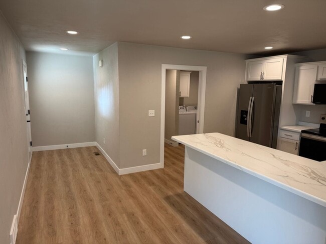 Photo - 830 Highland Park Rd Unit 830