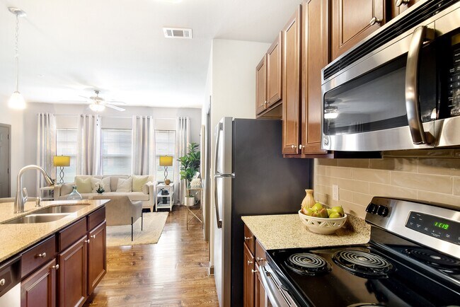 Kingston Crossing Apartment Homes