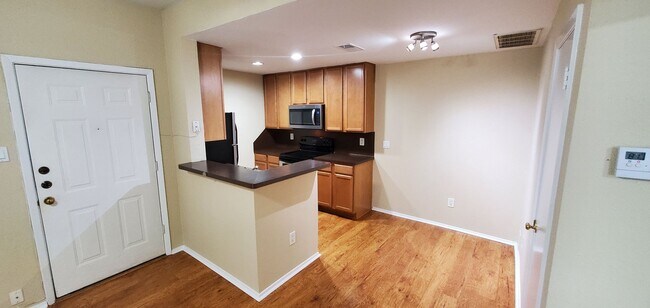 Photo - K223 - Hyde Park Oaks #114 Unit K223 - Hyde park Oaks #114