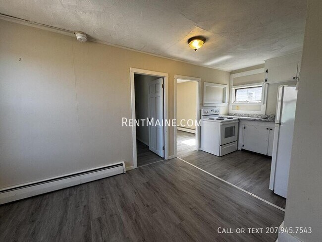 Photo - 24 Green St Unit 4