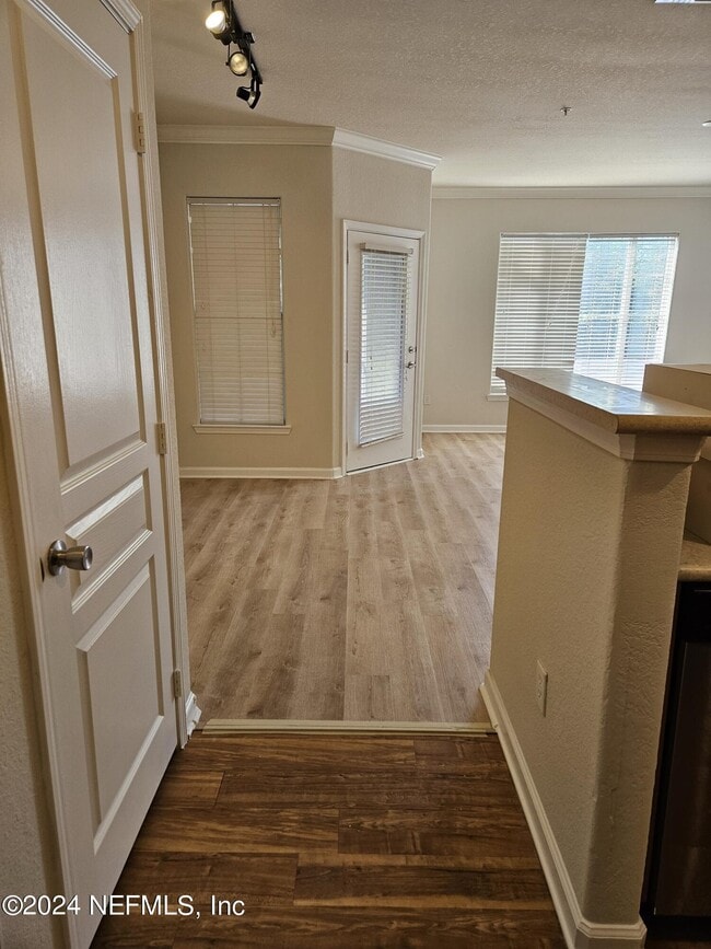 Photo - 8290 Gate Pkwy W Unit 1206