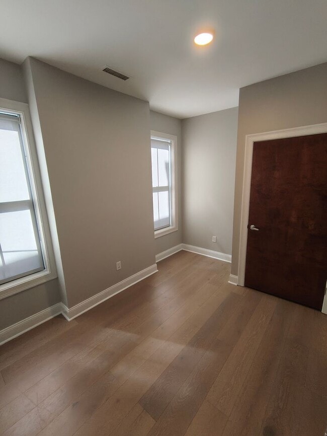 24 Imlay St Unit 2