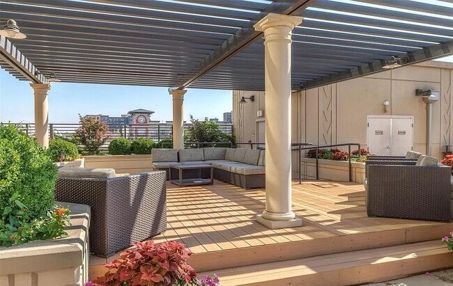 Photo - 4909 Laclede Ave Unit 1605