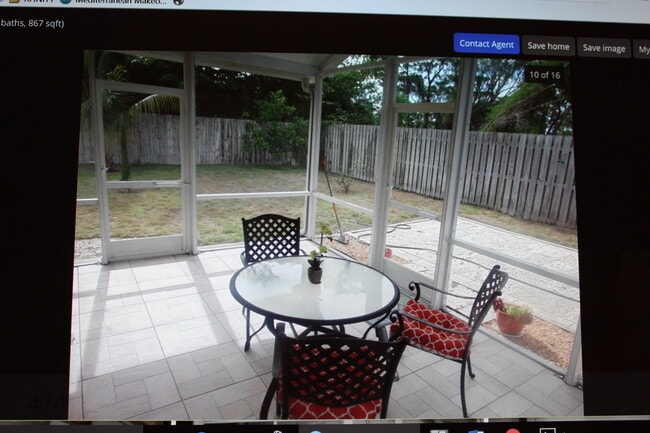 Photo - 4743 Clemens St