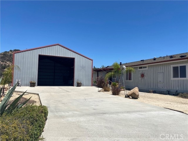 Building Photo - 2445 Helen Rd