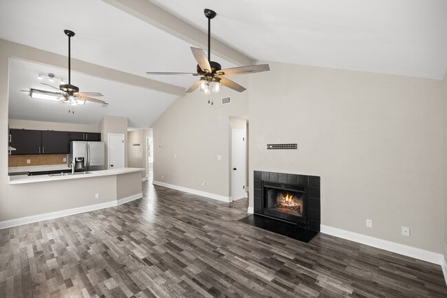 Photo - 3045 Yorktown Cir