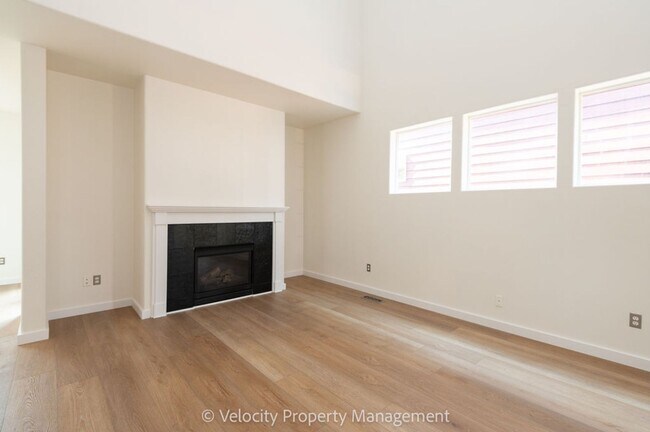 Photo - SW Bend Home in River Canyon Estates!