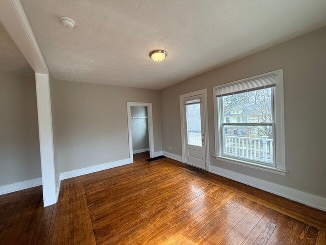 1013 Fremont Ave NW Unit 1013 Fremont Ave NW #2