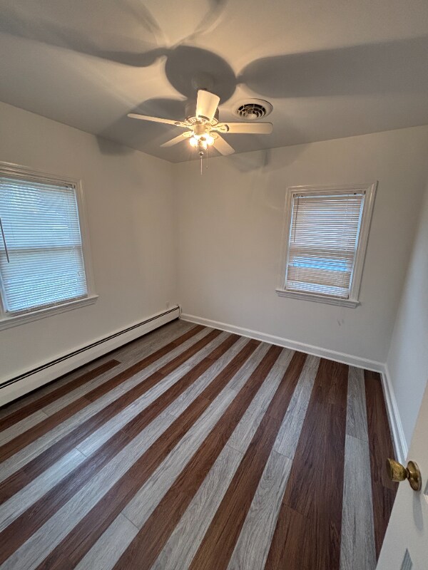 Photo - 319 Holly Ct