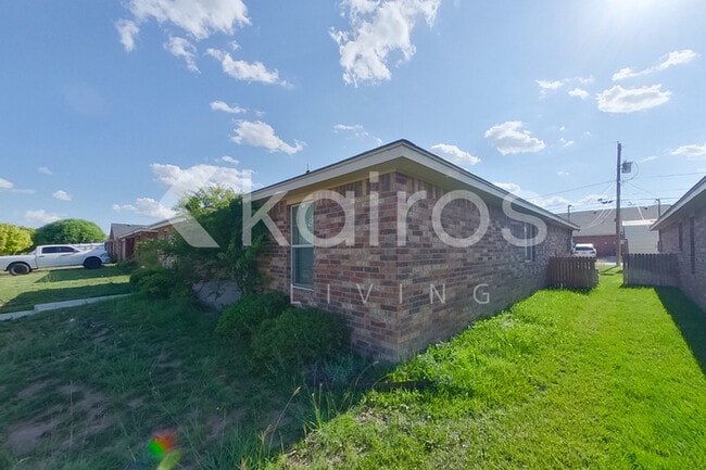 Photo - 4506 S Roberts St