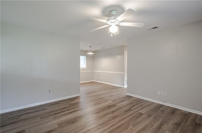 Photo - 4339 Binghamton Dr