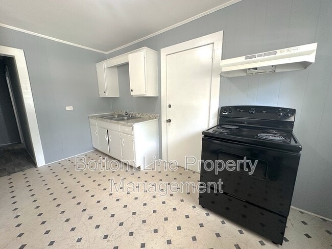 Photo - 815 S Weldon St