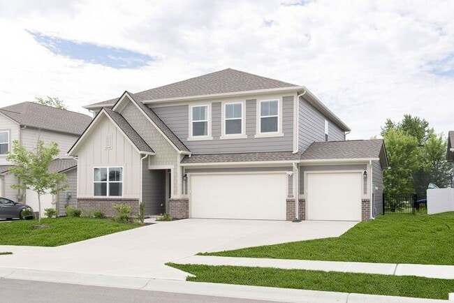 Photo - Like New 5 Bedroom 3 Full Bath With Fenced...