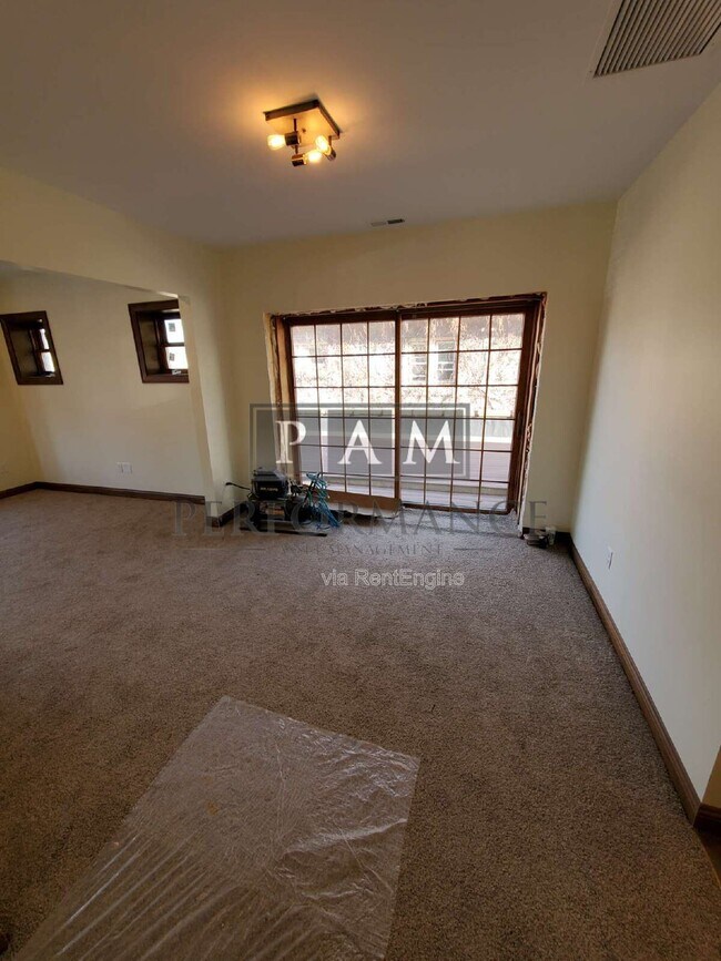 Photo - 5525 W North Ave