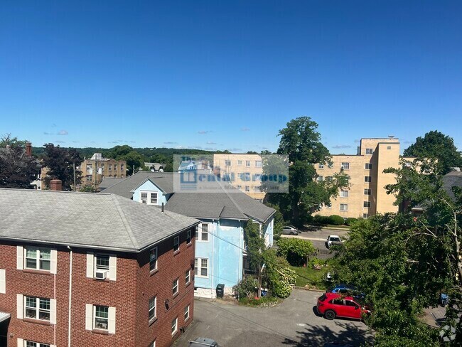 Building Photo - 215 Massachusetts Ave Unit 1 Rental