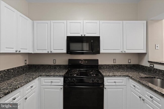 Photo - 12909 Alton Square Apartamento Unidad 201