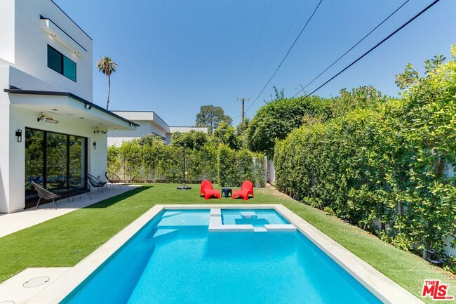 Photo - 18015 Martha St