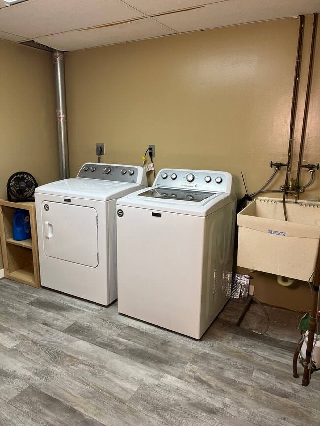 Photo - 5652 Ozark Ave N