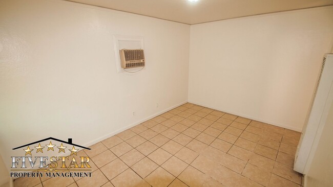 Photo - 304 Woodrow Ave Unit 1