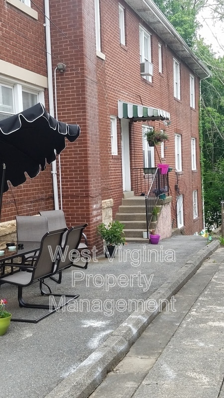 Photo - 415 Woodlawn Ave Unit 4B