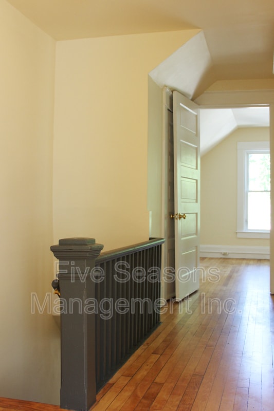 Photo - 202 Pine St