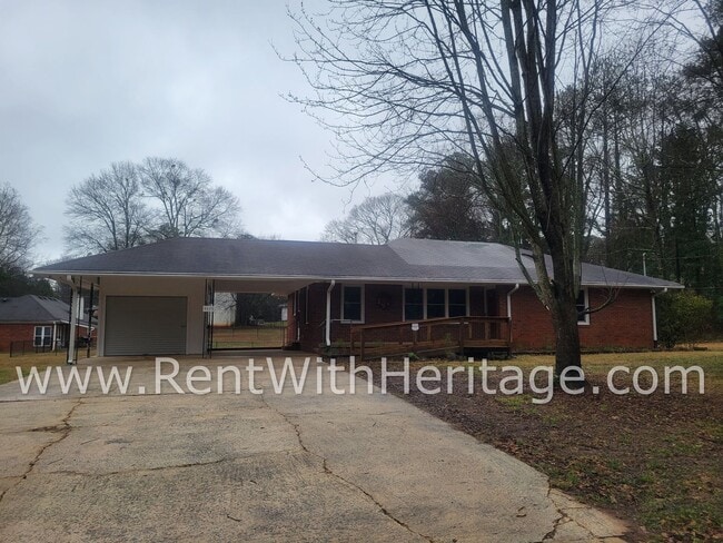 Photo - GRAMPA'S BUNGELOW - AWESOME BRICK RANCH WITH FULL UNFINISHED BASEMENT / GREAT LOCATION