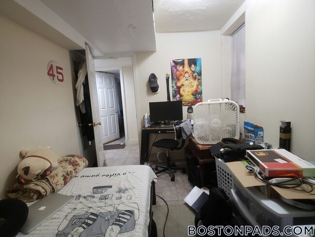 Photo - 192 Kelton St Unidad G